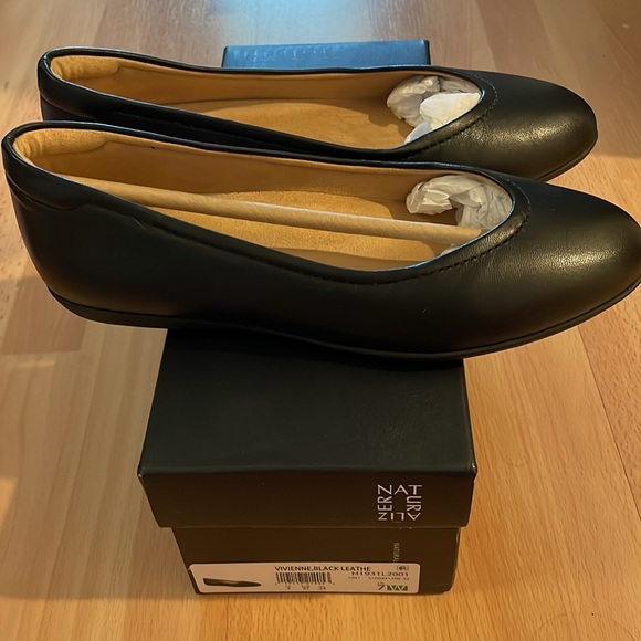 Naturalizer black flats 7W NWT - Picture 5 of 5
